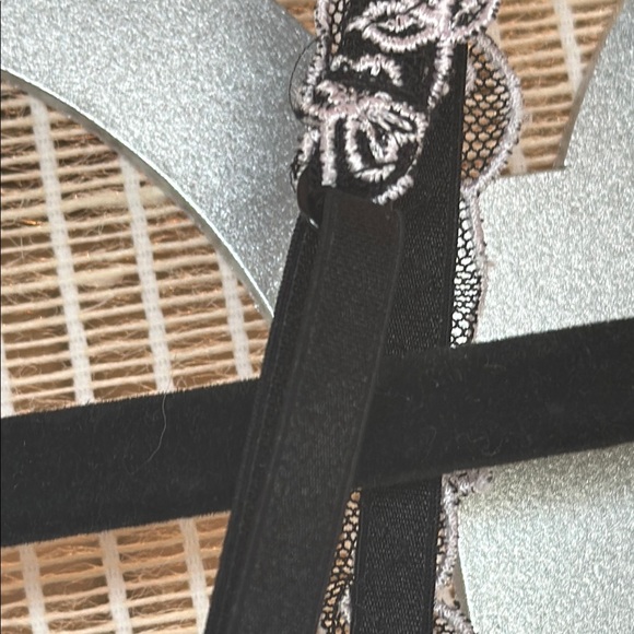 Ambrielle Pink and Black Chemise with Lace and Flared Skirt - Picture 7 of 8